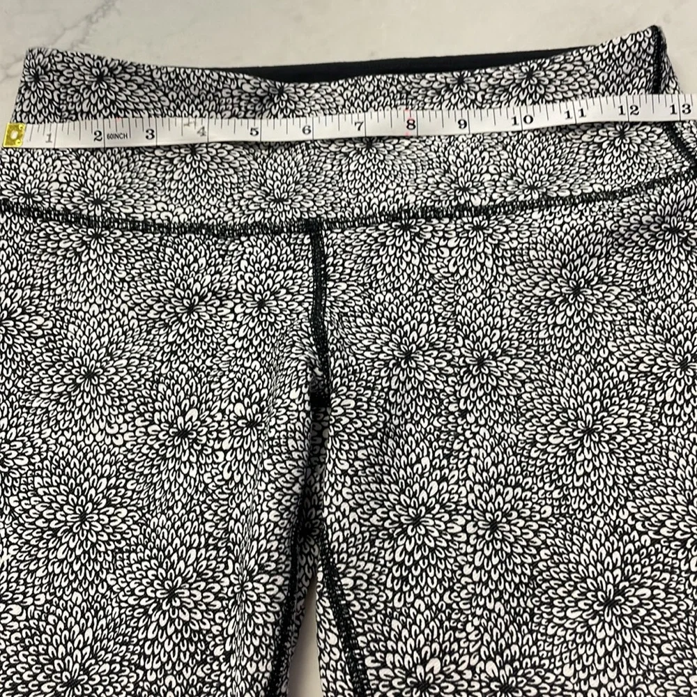 Lululemon Athletica Size 4